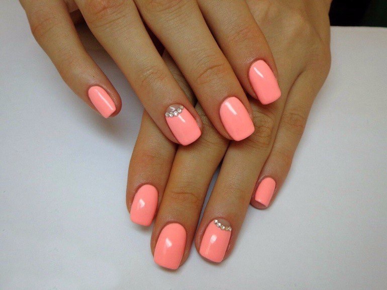 Покрытие ногтей shellac с дизайном Покрытие ногтей shellac с дизайном